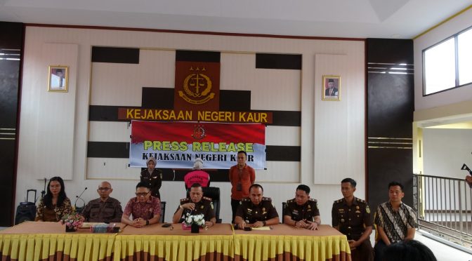 PRESS RELEASE PENETAPAN TERSANGKA DUGAAN PENYALAHGUNAAN DANA APBN PADA KOMISI PEMILIHAN UMUM (KPU) DAERAH KABUPATEN KAUR TAHUN ANGGARAN 2022